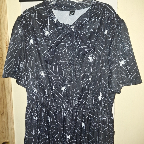 Spider Web Print Dress - Picture 2 of 3